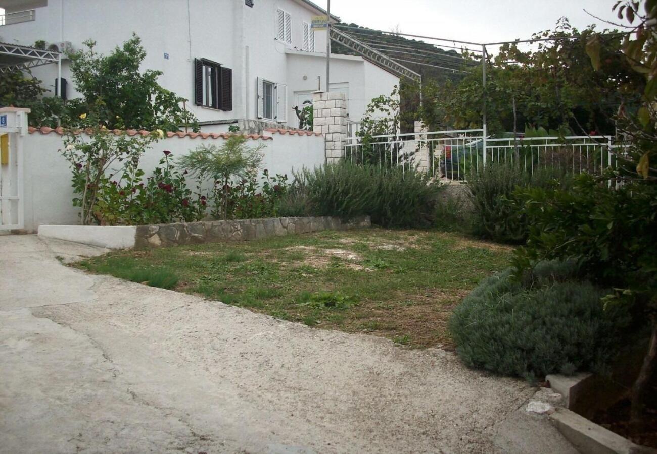 Apartment Slaven Vinisce Exterior photo